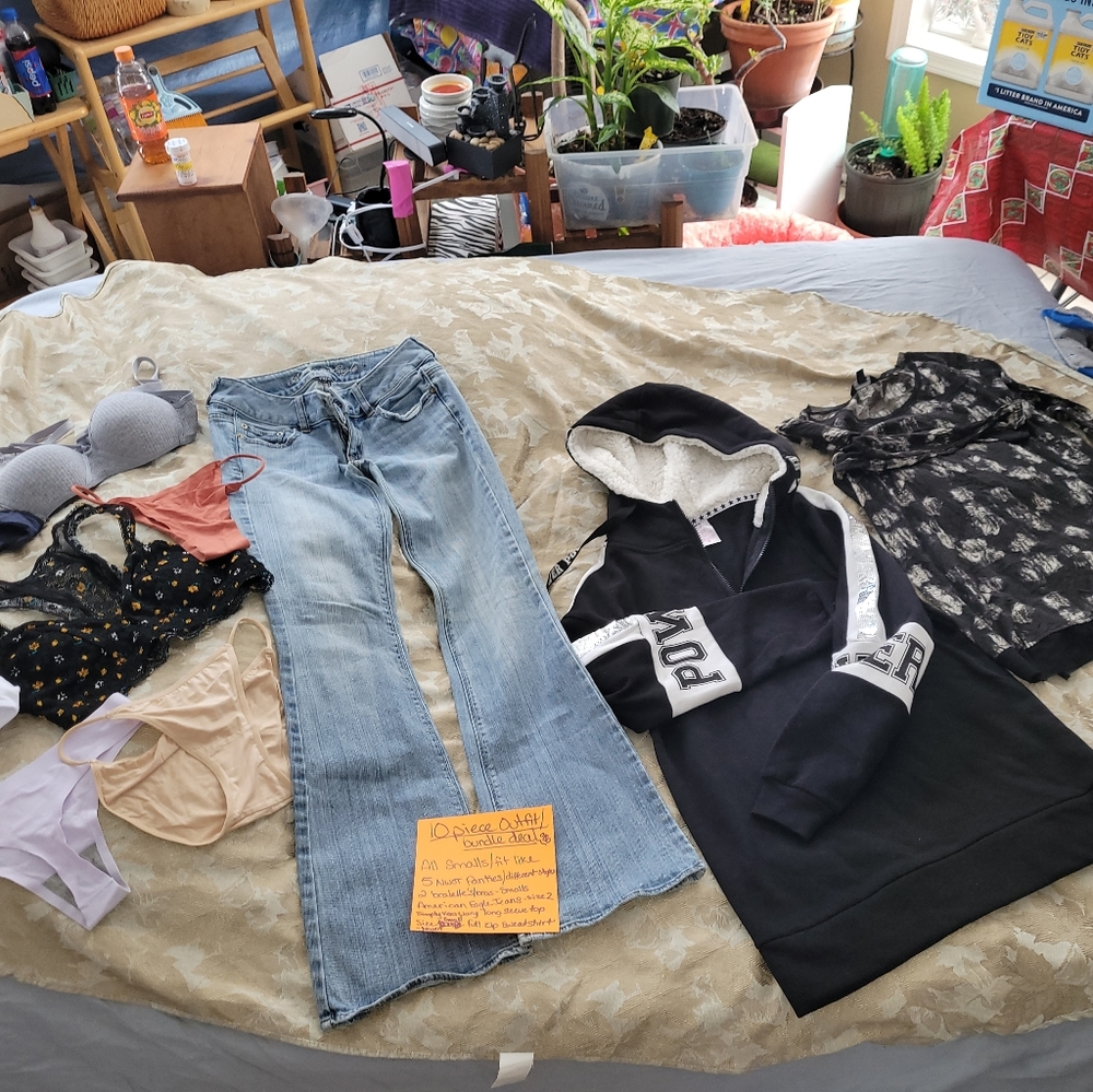 Women's size small outfit bundle deal